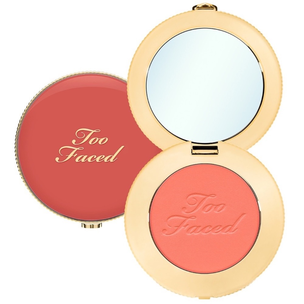 Too faced blush/ gorgeous color
